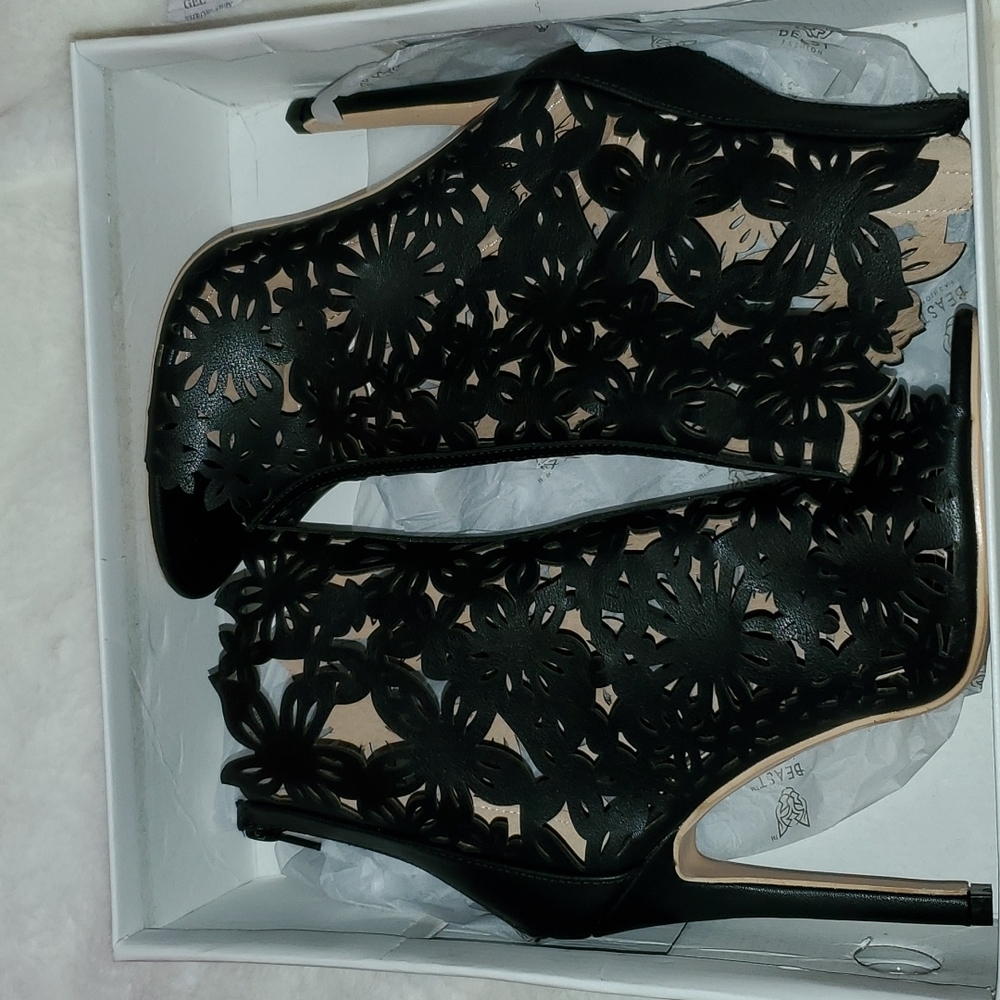 Black open toed  heel